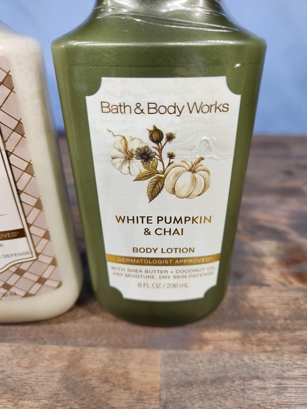 Bath and Body Works Lotion Duo - Picture 3 of 5
